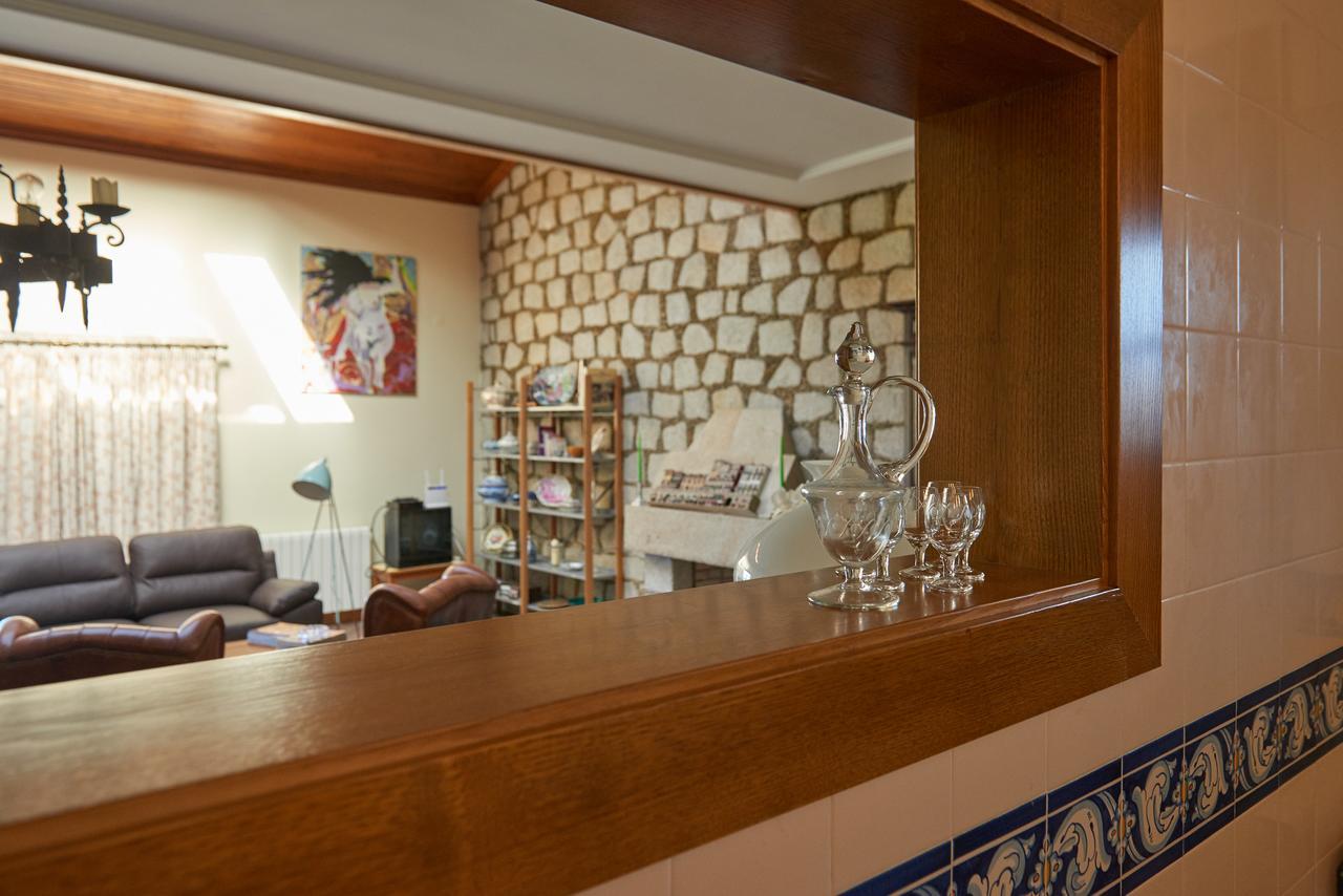 Casa De Crespins Lda Holiday home *